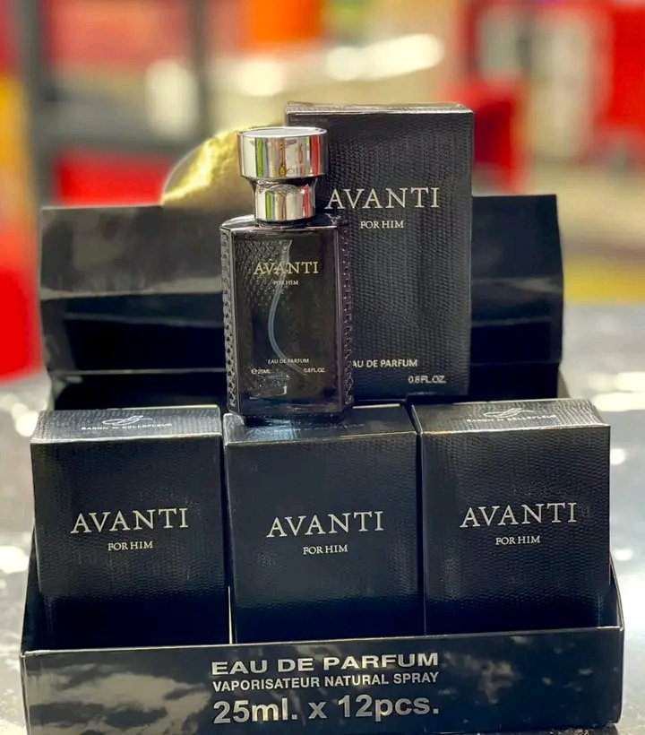 2024/03/1000147263-2.jpg AVANTI BLACK — 25ml
Men / Unisex | Eau de Parfum | 25ml | Baron de Bellefleur